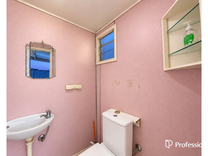 8 Ross Street, St Albans VIC 3021
