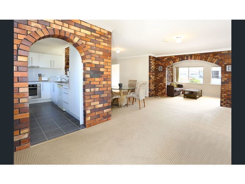 Unit 4/8 Nankeen Ave, Paradise Point QLD 4216