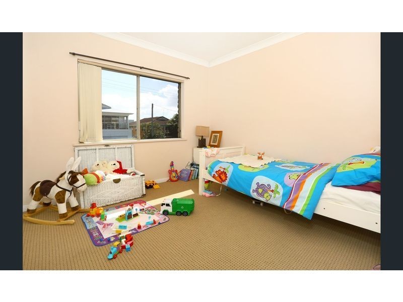 Unit 4/8 Nankeen Ave, Paradise Point QLD 4216