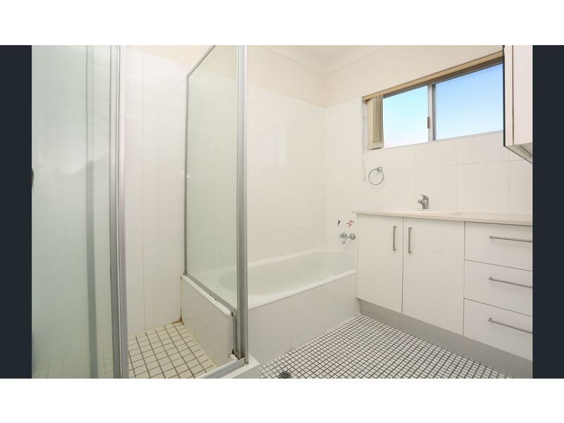 Unit 4/8 Nankeen Ave, Paradise Point QLD 4216