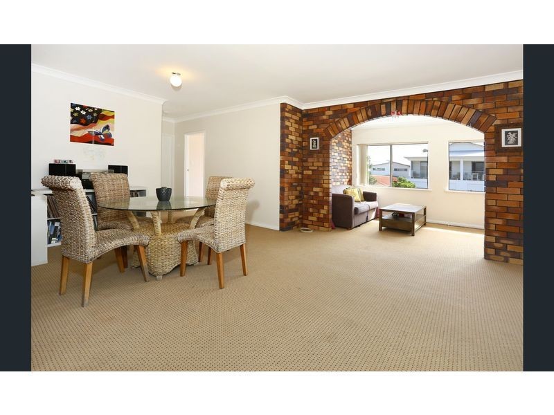 Unit 4/8 Nankeen Ave, Paradise Point QLD 4216