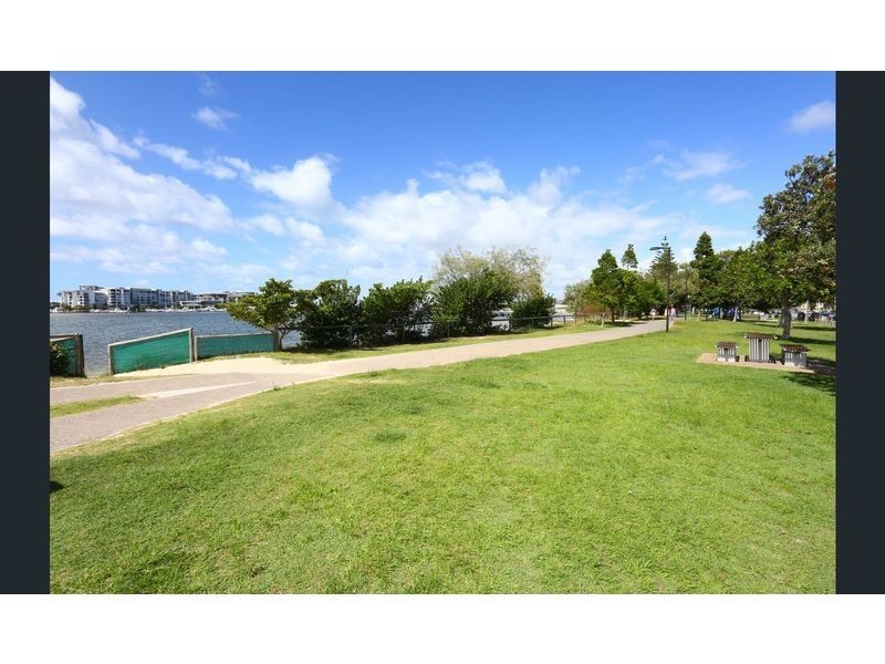 Unit 4/8 Nankeen Ave, Paradise Point QLD 4216