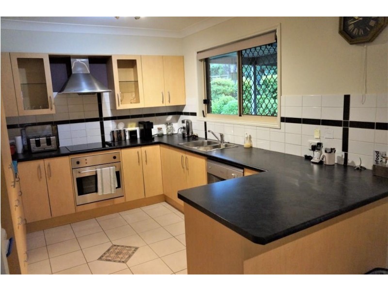 13 Dampier Crescent, Forest Lake QLD 4078