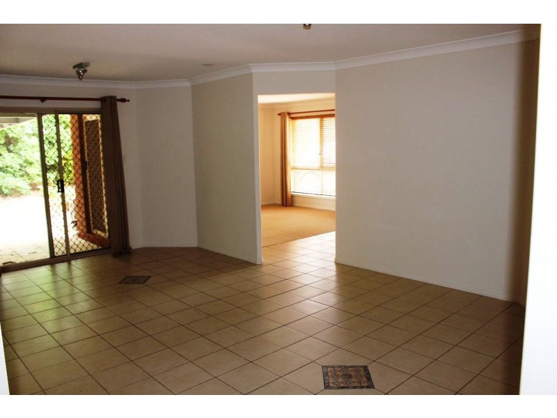 13 Dampier Crescent, Forest Lake QLD 4078