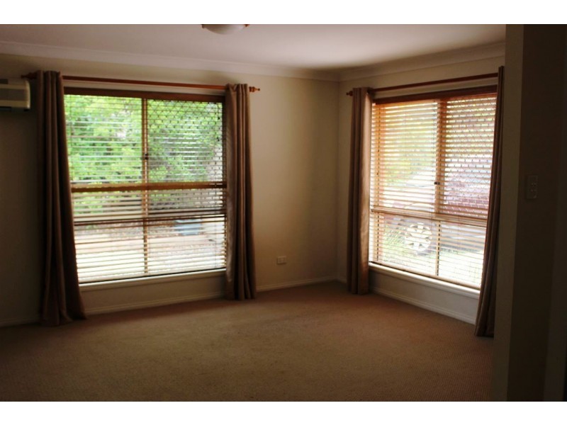 13 Dampier Crescent, Forest Lake QLD 4078