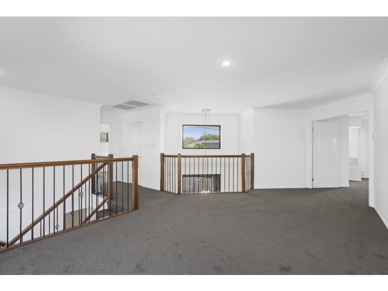 8 Cabriolet Ct, Upper Coomera QLD 4209