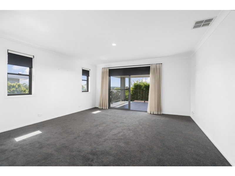 8 Cabriolet Ct, Upper Coomera QLD 4209