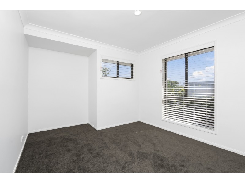 8 Cabriolet Ct, Upper Coomera QLD 4209