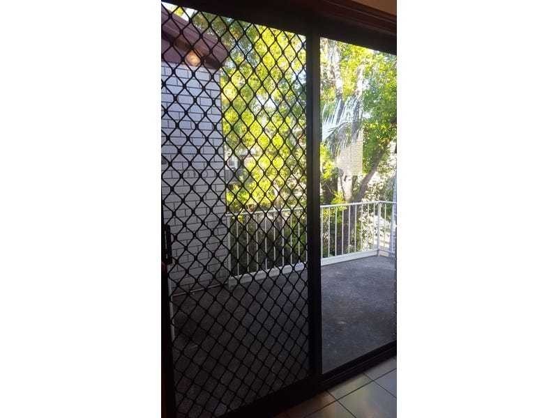 Unit 9/29 Ahern St, Labrador QLD 4215