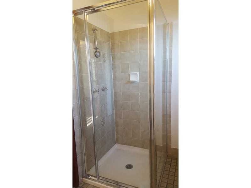 Unit 9/29 Ahern St, Labrador QLD 4215