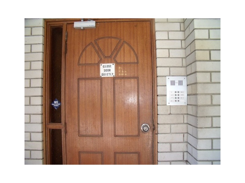 Unit 9/29 Ahern St, Labrador QLD 4215