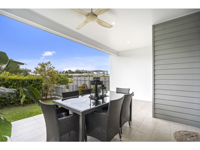 4/9 Bottle Brush Circuit, Coomera QLD 4209