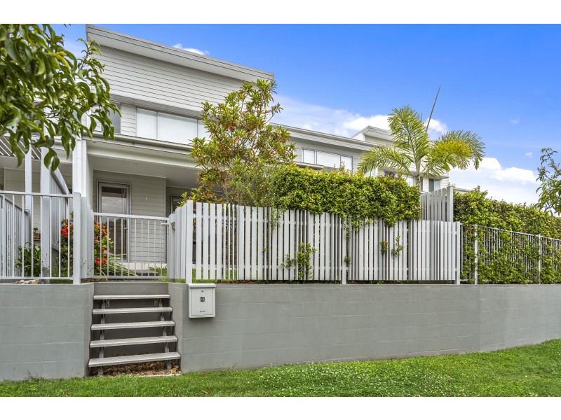 4/9 Bottle Brush Circuit, Coomera QLD 4209