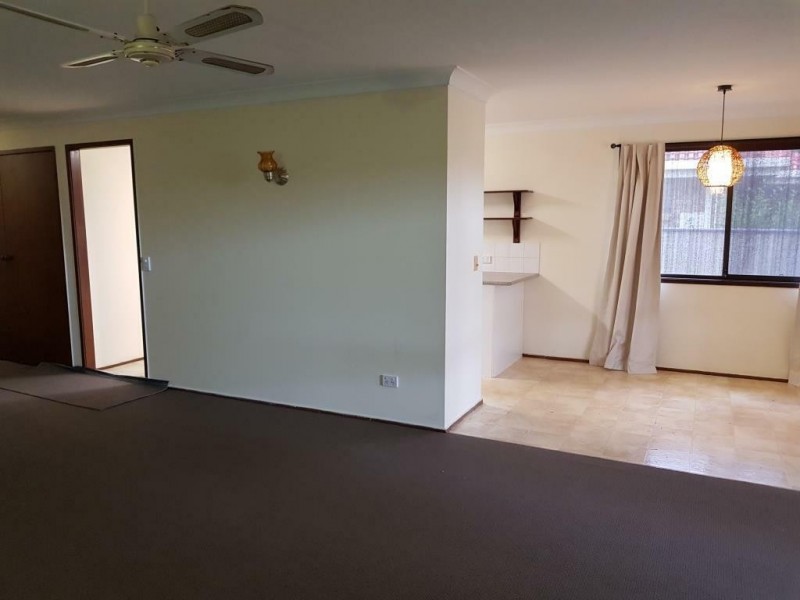 83 Oceanic Dr, Mermaid Waters QLD 4218