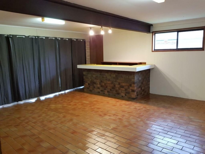 83 Oceanic Dr, Mermaid Waters QLD 4218