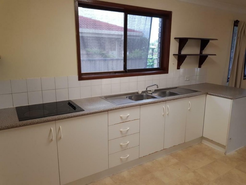 83 Oceanic Dr, Mermaid Waters QLD 4218