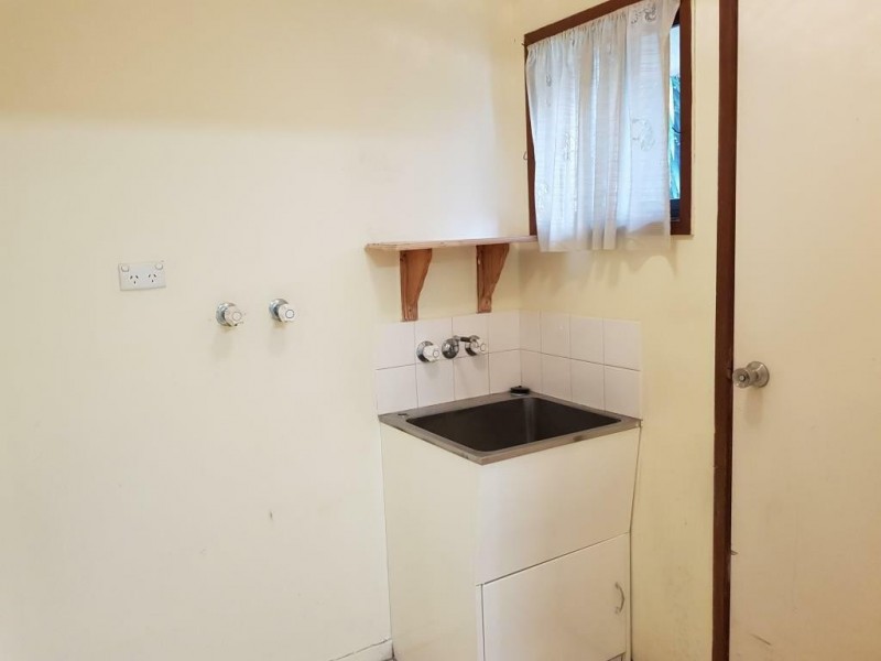 83 Oceanic Dr, Mermaid Waters QLD 4218