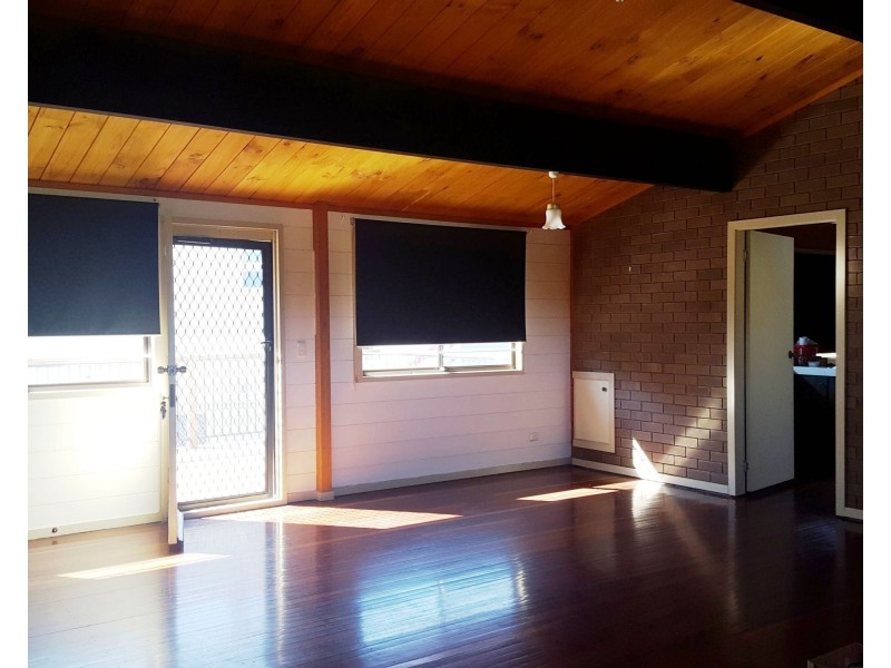 118 Falconer Street, Southport QLD 4215