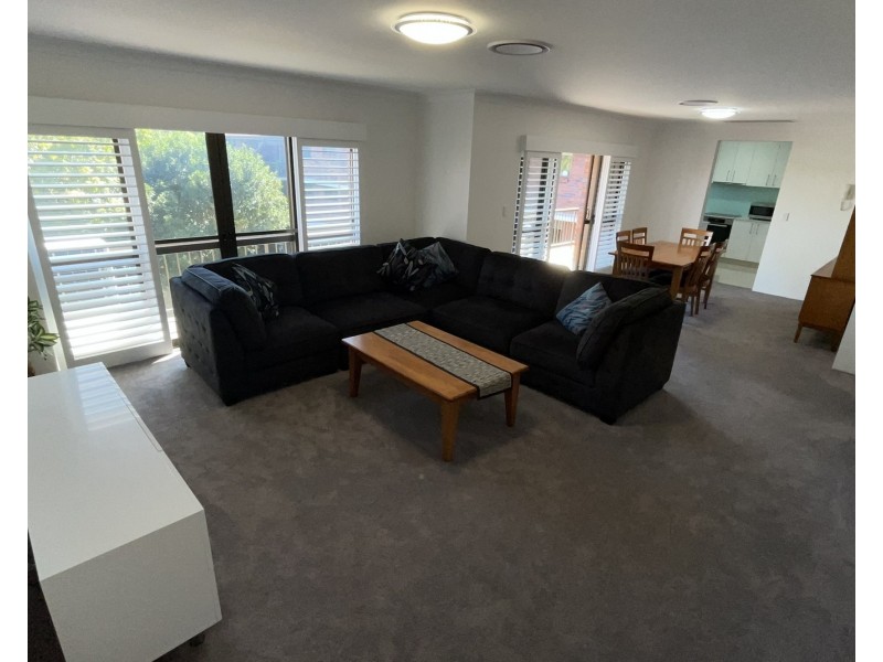 Unit 12/22-32 Commodore Dr, Surfers Paradise QLD 4217