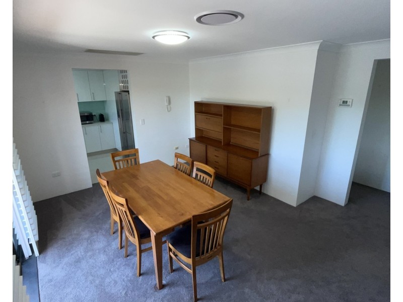 Unit 12/22-32 Commodore Dr, Surfers Paradise QLD 4217