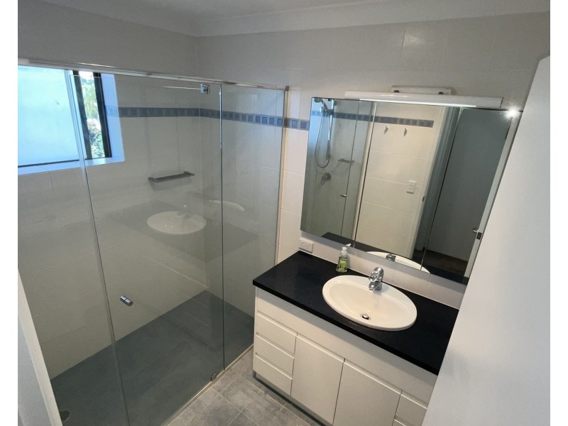 Unit 12/22-32 Commodore Dr, Surfers Paradise QLD 4217