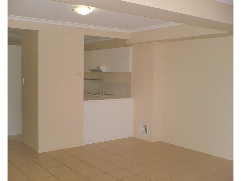 Unit 10/6 Lowood Ct, Varsity Lakes QLD 4227