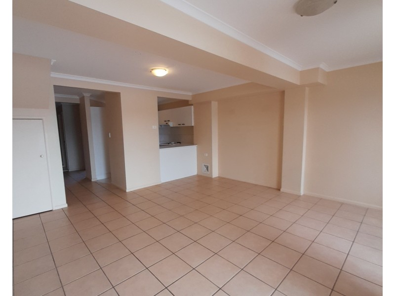 Unit 10/6 Lowood Ct, Varsity Lakes QLD 4227