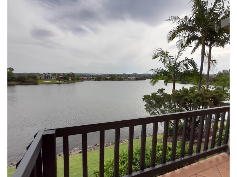 Unit 10/6 Lowood Ct, Varsity Lakes QLD 4227