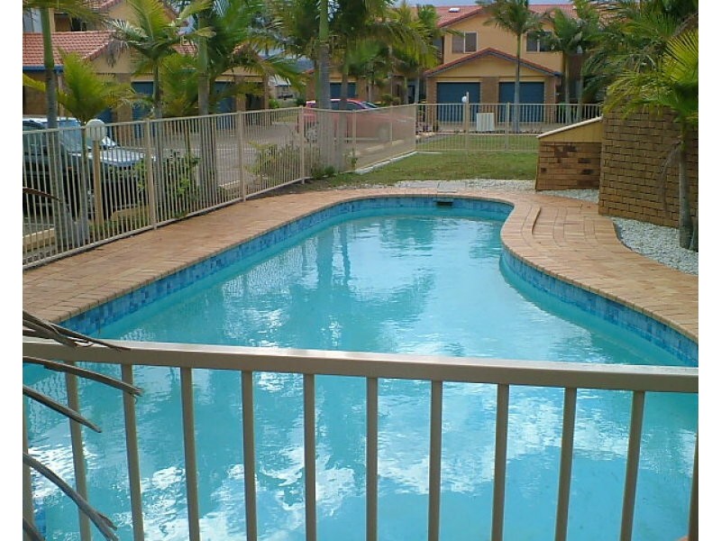 Unit 10/6 Lowood Ct, Varsity Lakes QLD 4227