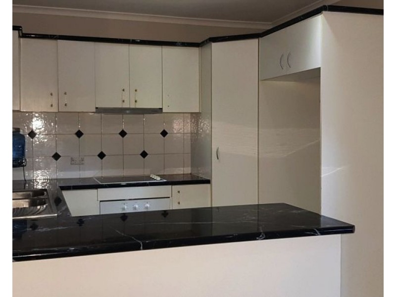 16 Levestam Court, Carrara QLD 4211