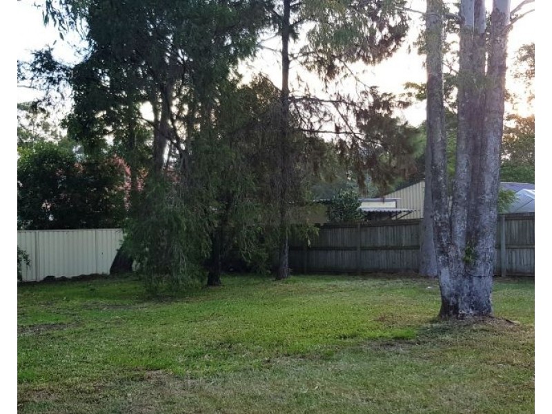 16 Levestam Court, Carrara QLD 4211