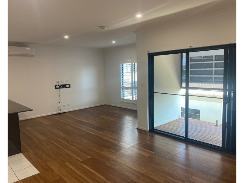 Unit 8/291 Main Rd, Wellington Point QLD 4160