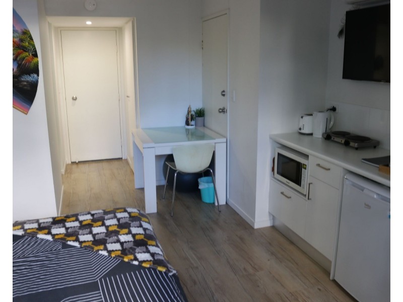 9/3355 Gold Coast Highway, Surfers Paradise QLD 4217