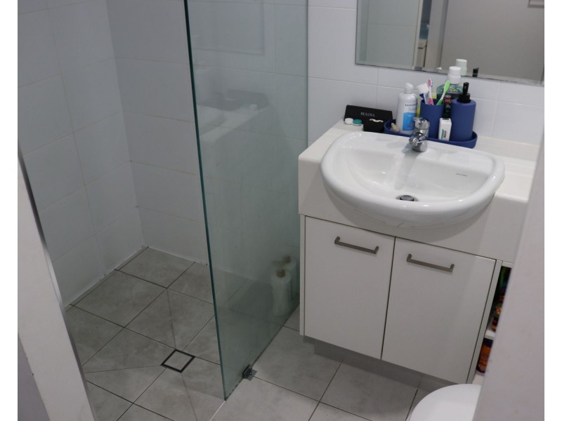 9/3355 Gold Coast Highway, Surfers Paradise QLD 4217