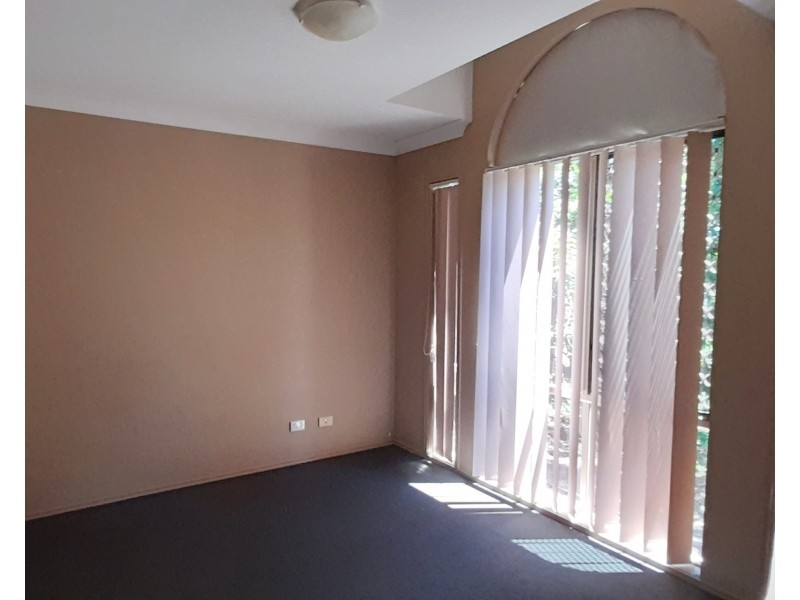 3 Oakridge Place, Molendinar QLD 4214