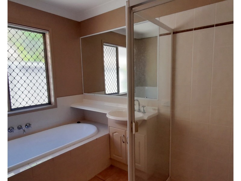 3 Oakridge Place, Molendinar QLD 4214