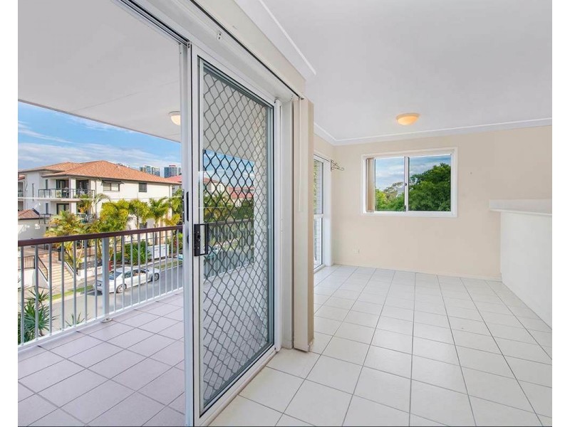 Unit 19/5-9 Lloyd St, Southport QLD 4215