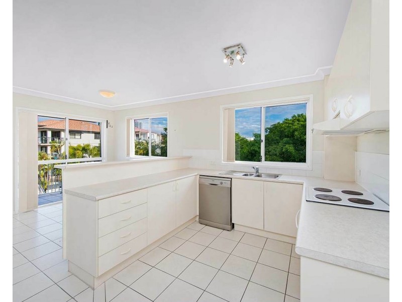 Unit 19/5-9 Lloyd St, Southport QLD 4215
