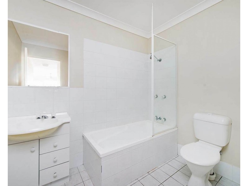 Unit 19/5-9 Lloyd St, Southport QLD 4215