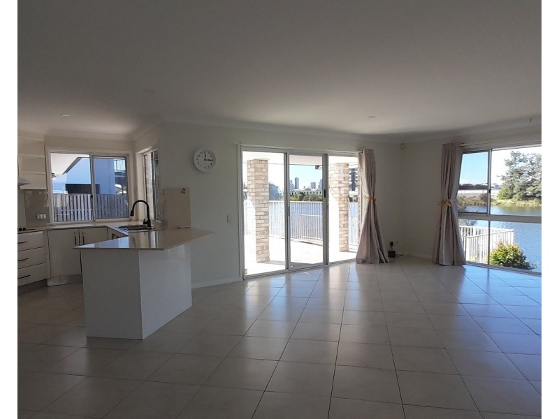 166 Port Jackson Bvd, Clear Island Waters QLD 4226