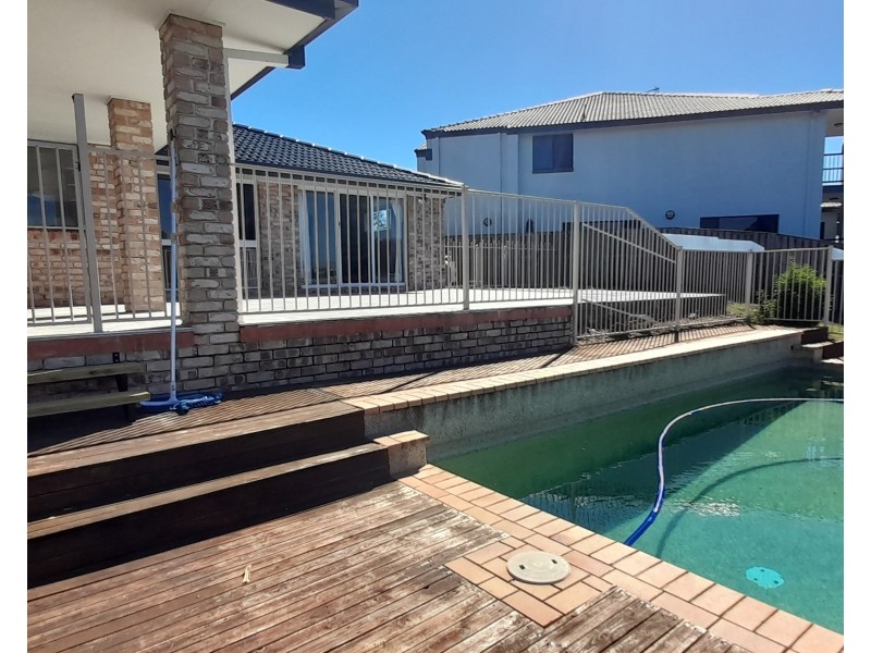 166 Port Jackson Bvd, Clear Island Waters QLD 4226