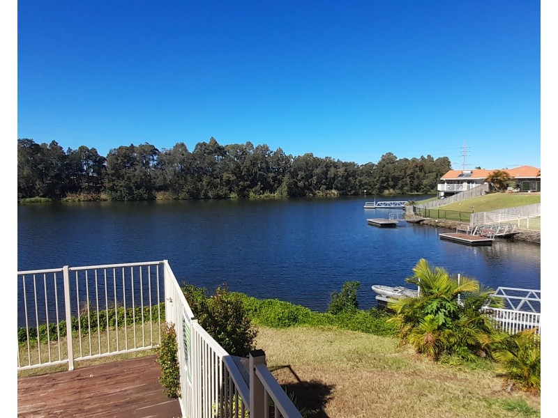 166 Port Jackson Bvd, Clear Island Waters QLD 4226