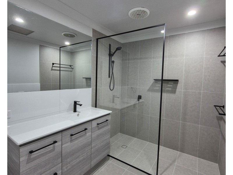 Unit 49/23 Thorngate Drive, Robina QLD 4226