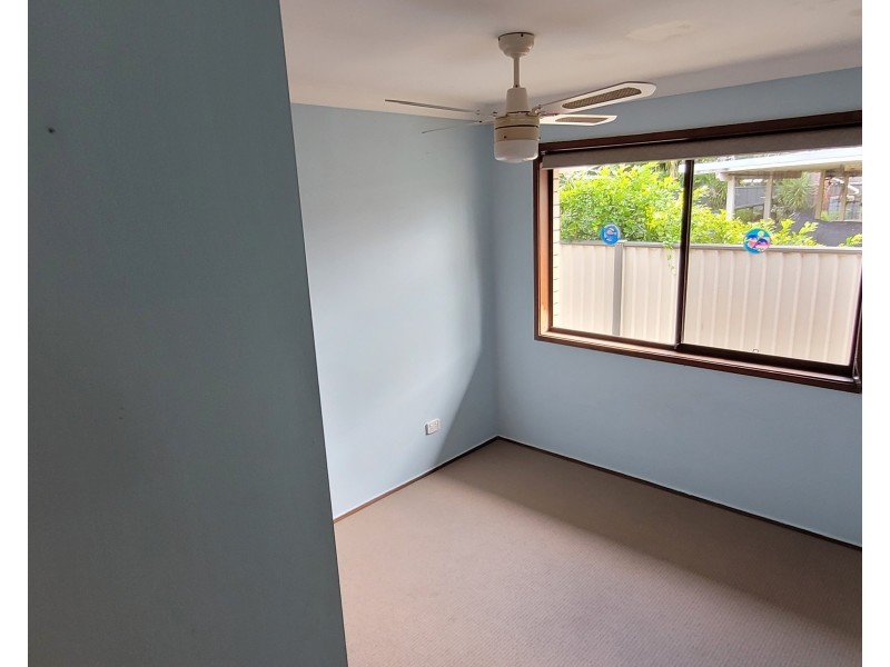83 Oceanic Dr, Mermaid Waters QLD 4218