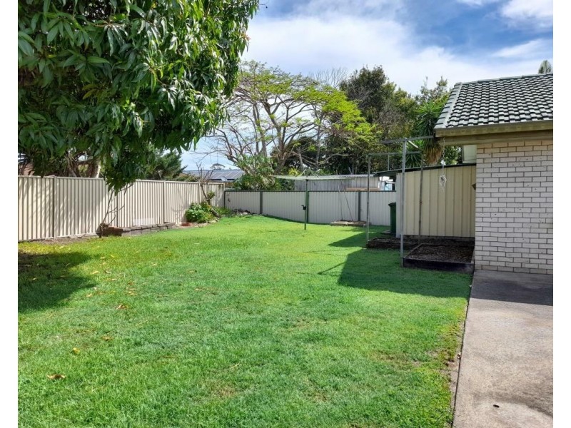 83 Oceanic Dr, Mermaid Waters QLD 4218