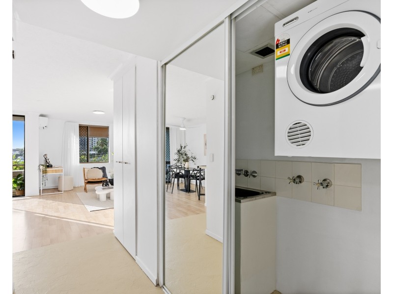 Unit 27/3355 Surfers Paradise Bvd, Surfers Paradise QLD 4217