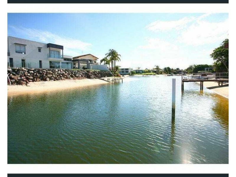 12 Bahia Ct, Broadbeach Waters QLD 4218