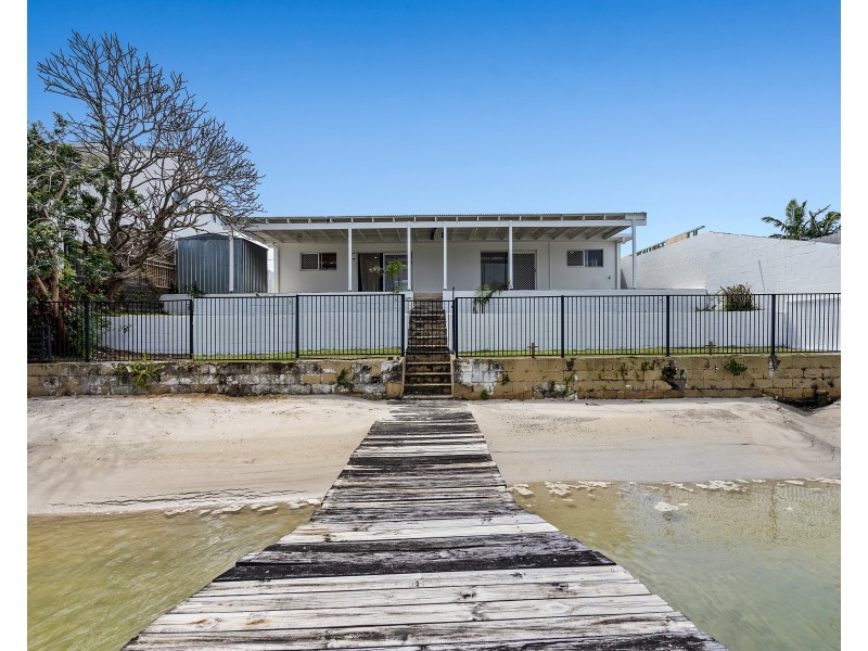 12 Bahia Ct, Broadbeach Waters QLD 4218