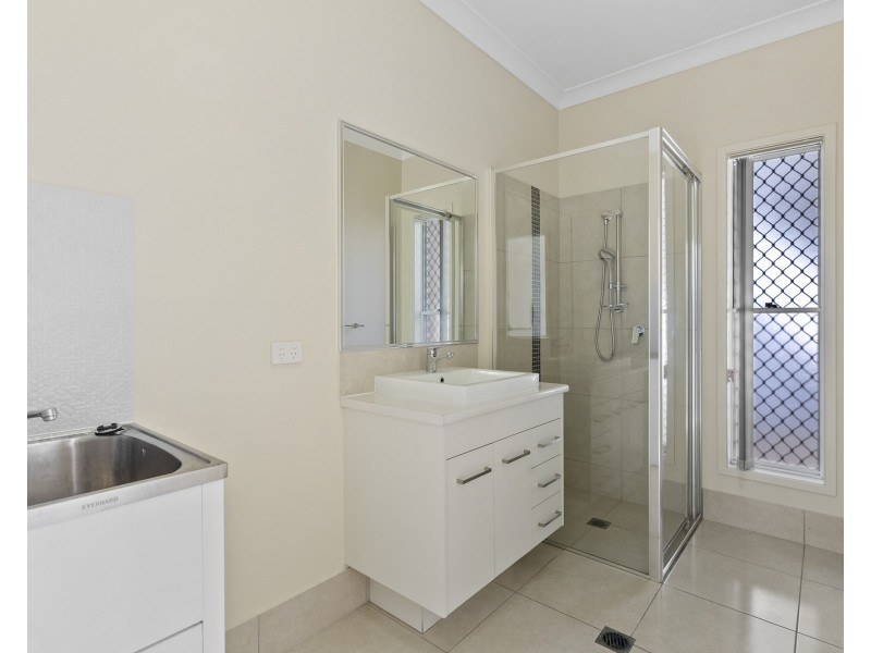 Unit 3/184 Thorneside Rd, Thorneside QLD 4158