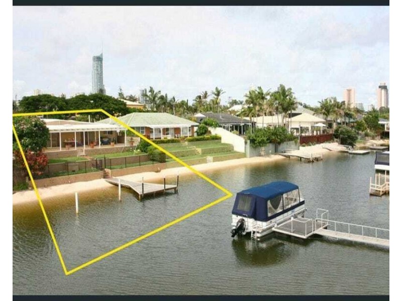 12 Bahia Ct, Broadbeach Waters QLD 4218